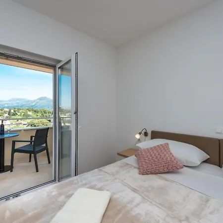 Appartement In With Sea View, Balcony, Air Conditioning, Wifi 4979-5 *