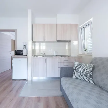 In With Sea View, Balcony, Air Conditioning, Wifi 4979-5 *