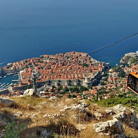 شقة In With Sea View, Balcony, Air Conditioning, Wifi 4979-5 *